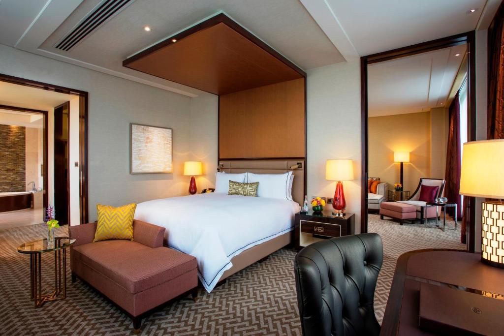 Premier Suite