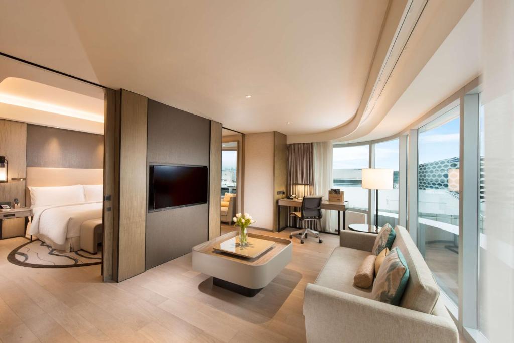 One Bedroom King Suite
