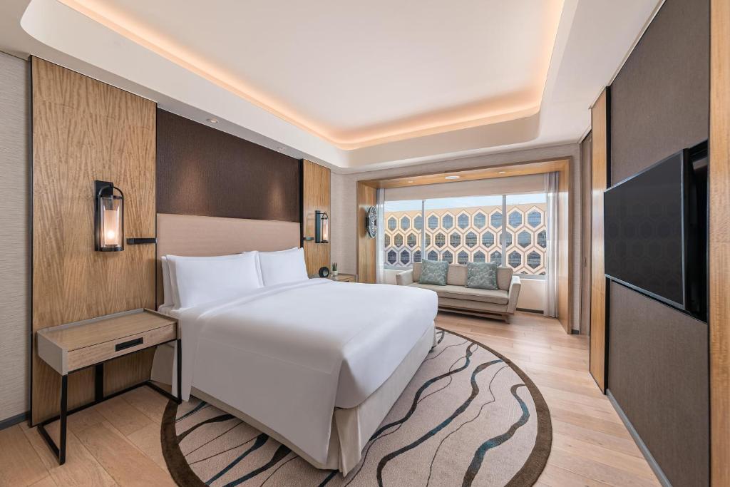 Deluxe King Room