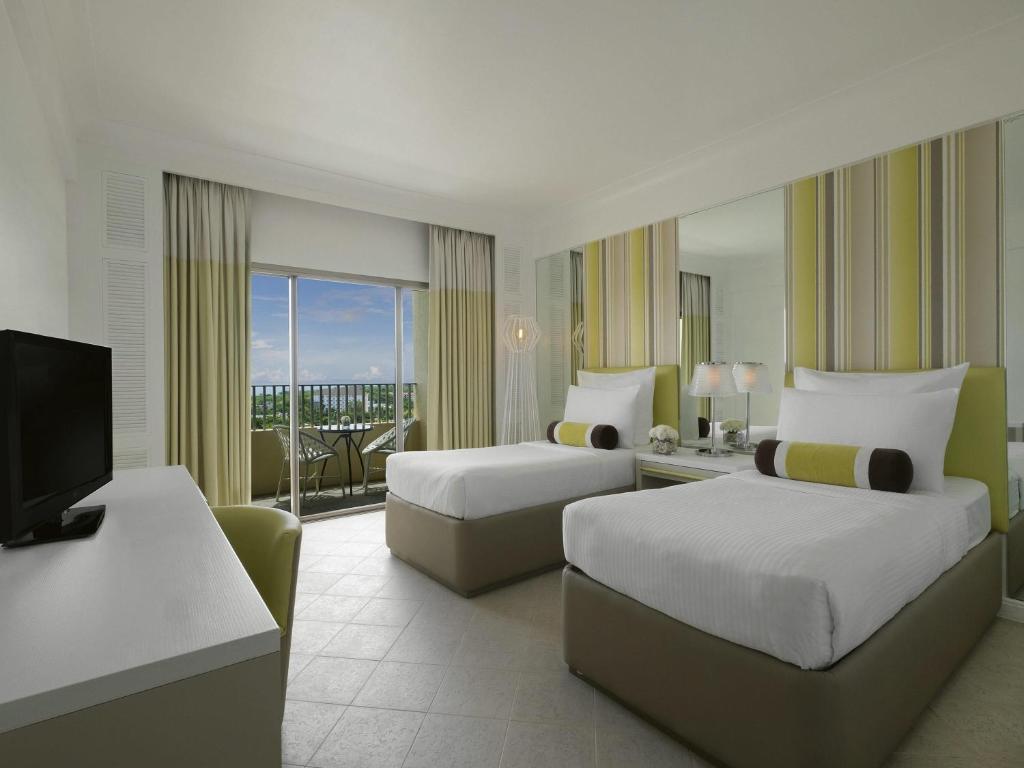 Deluxe Twin Room with Sea View