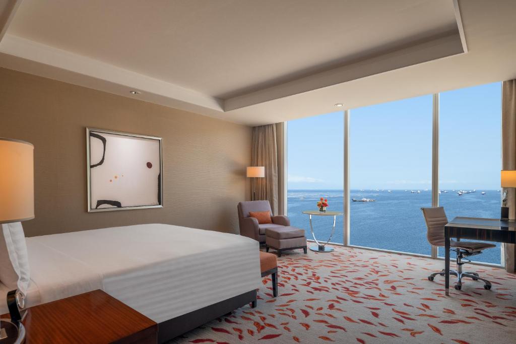 Grand Deluxe Bay View