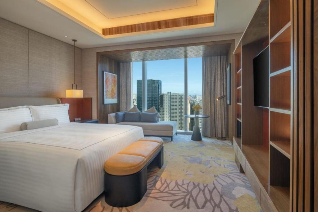 Premium Suite